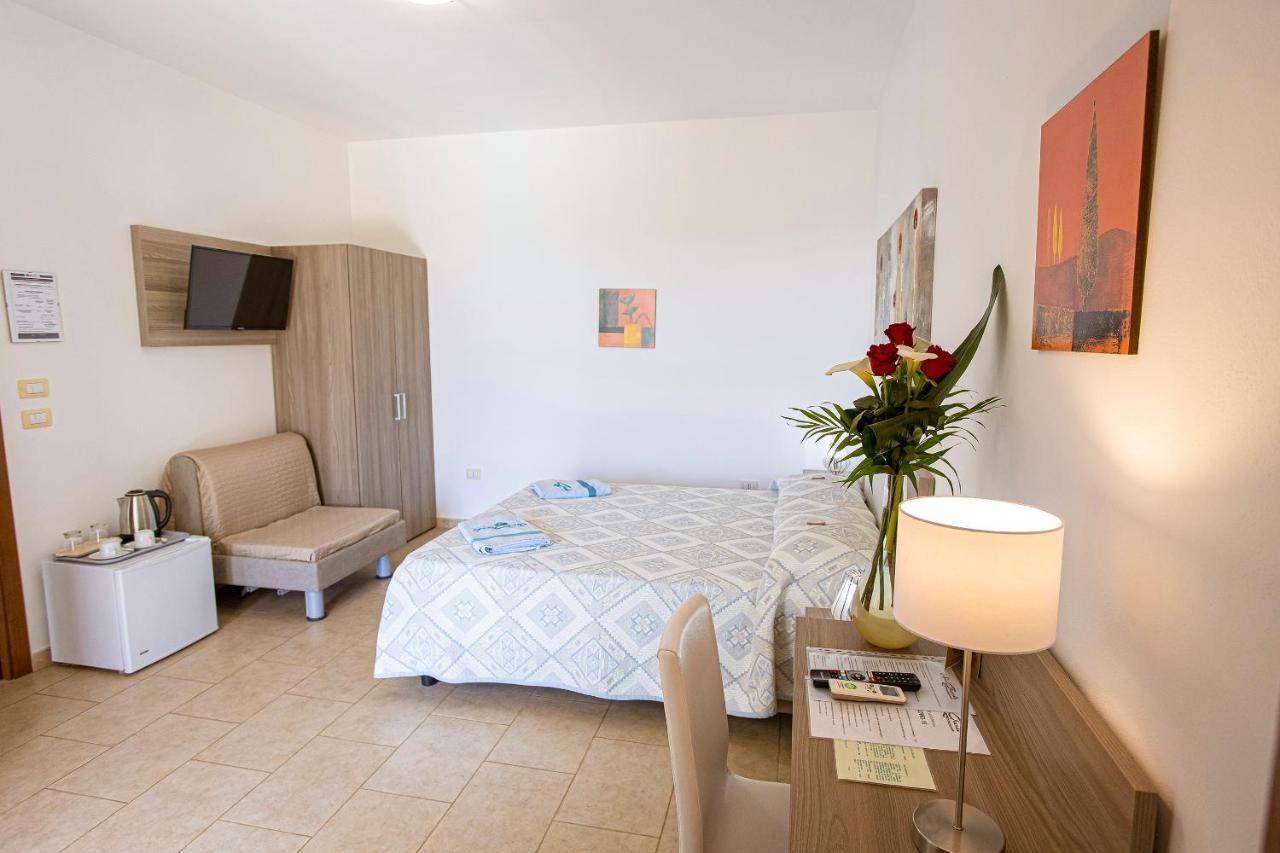 Bed and Breakfast Aia Grande Uggiano La Chiesa Exterior foto